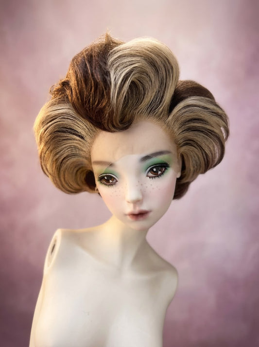 Short Blowout - Brown & Blonde