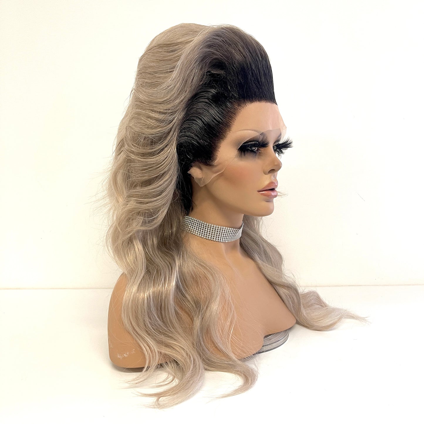 Glam-Our - Silver Curls