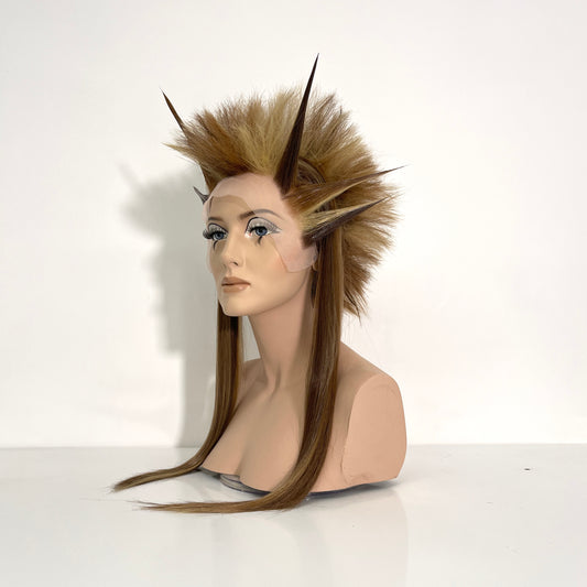 Spiked Horns Queen - Cinnamon