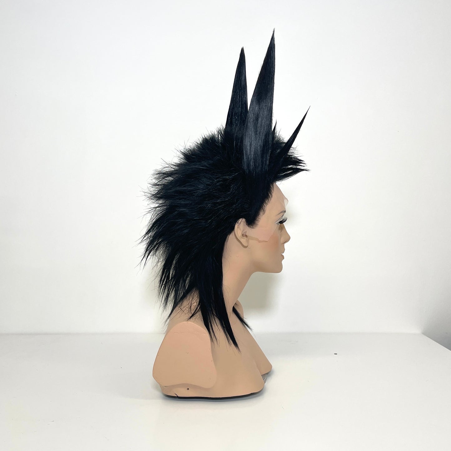 Bladed Horns - Raven
