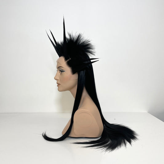 Bladed Horns Queen - Raven