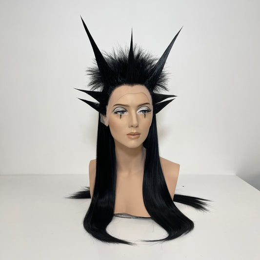 Bladed Horns Queen - Raven